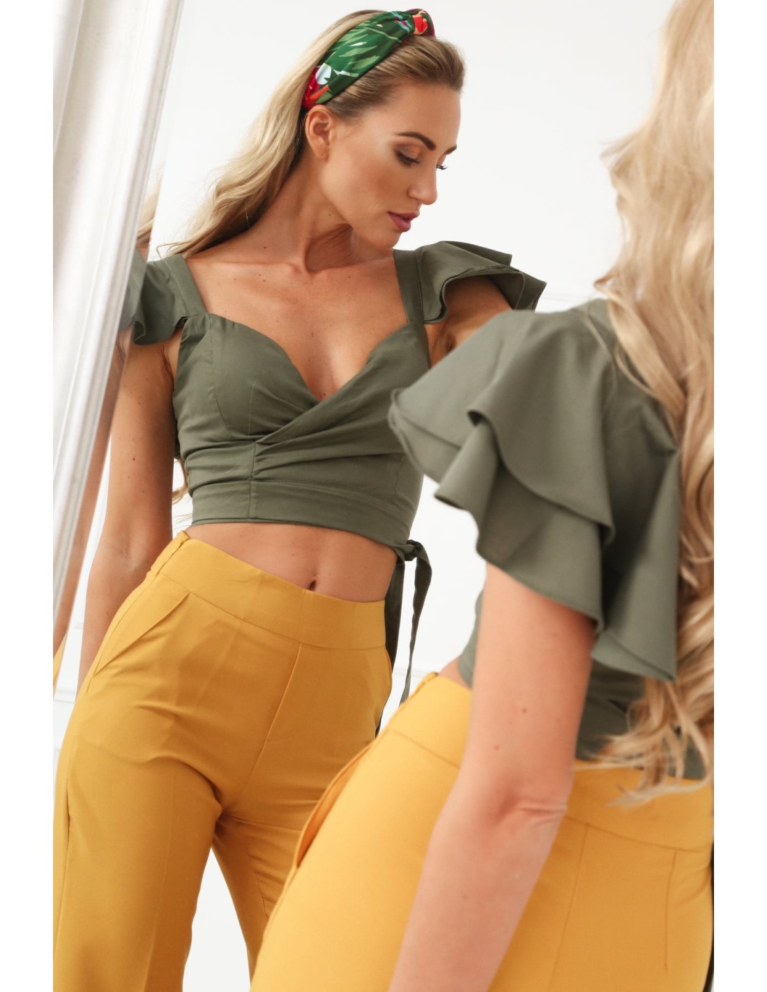 Khaki-Bluse mit Rüschen an den Schultern 97300 – Online-Shop – Boutique